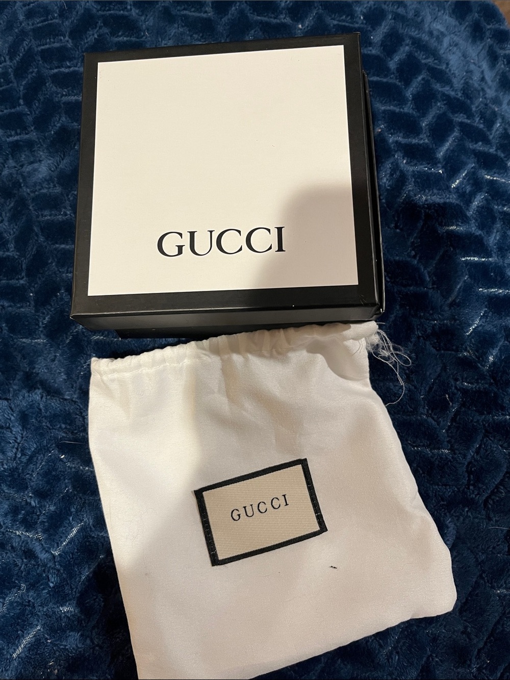 Gucci Black Leather Belt with Antique Gold Double G Buckle - Picture 5 of 5